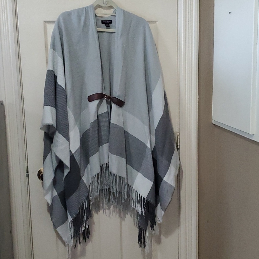 Revamped by sirens blanket wrap